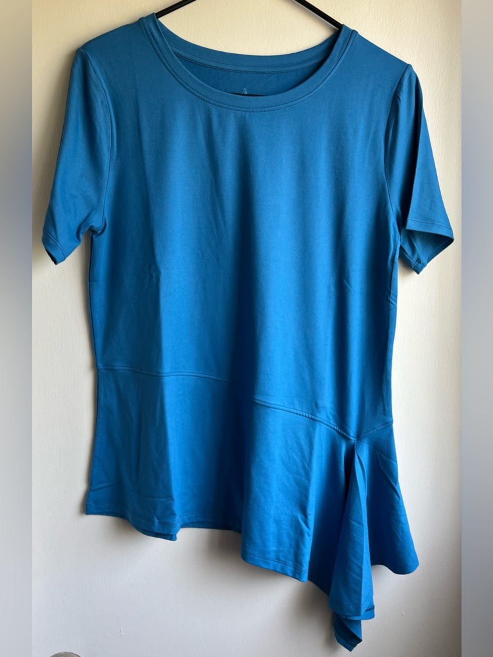 NWOT Cuddl Duds Blue Asymmetric Hem Short Sleeve Top